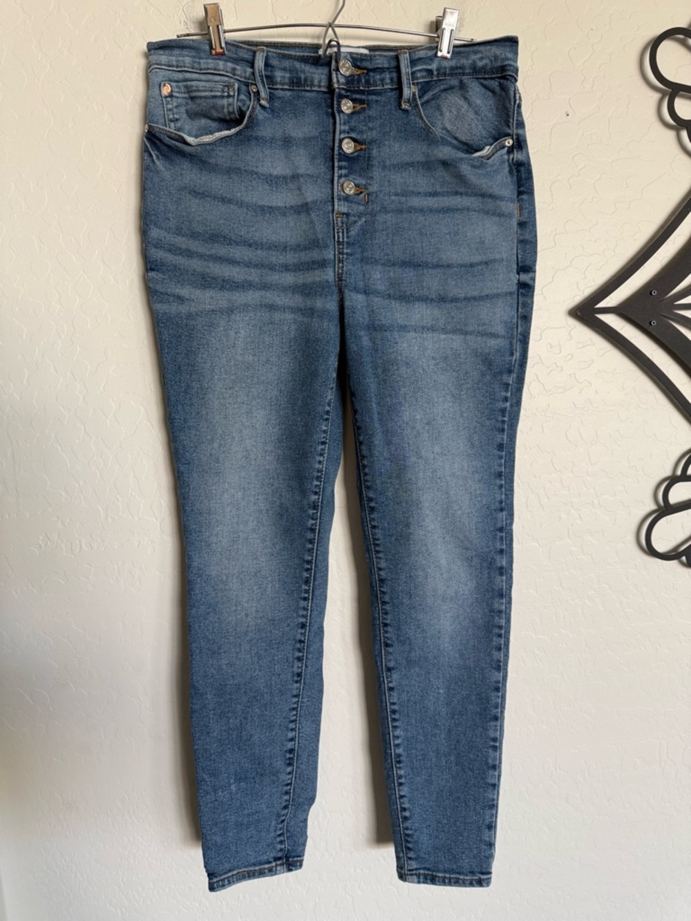 4/$20 DENIZEN Ultra High-Rise Jegging Ankle Button-Fly Women's Jeans - 11/30